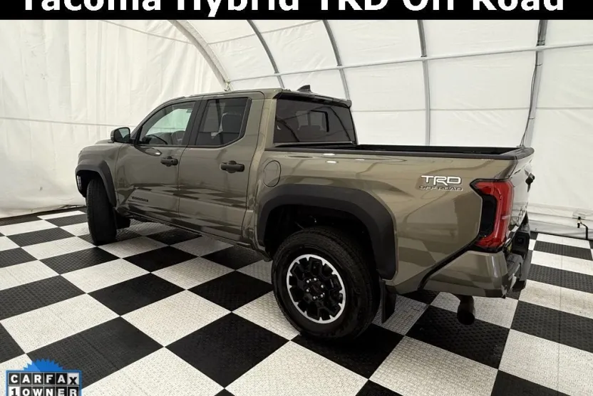2024 Toyota Tacoma 4x4 TRD Sport photo 1