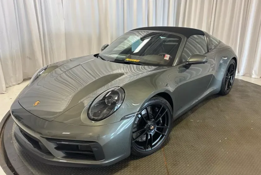 2024 Porsche 911 Targa 4 GTS photo 1