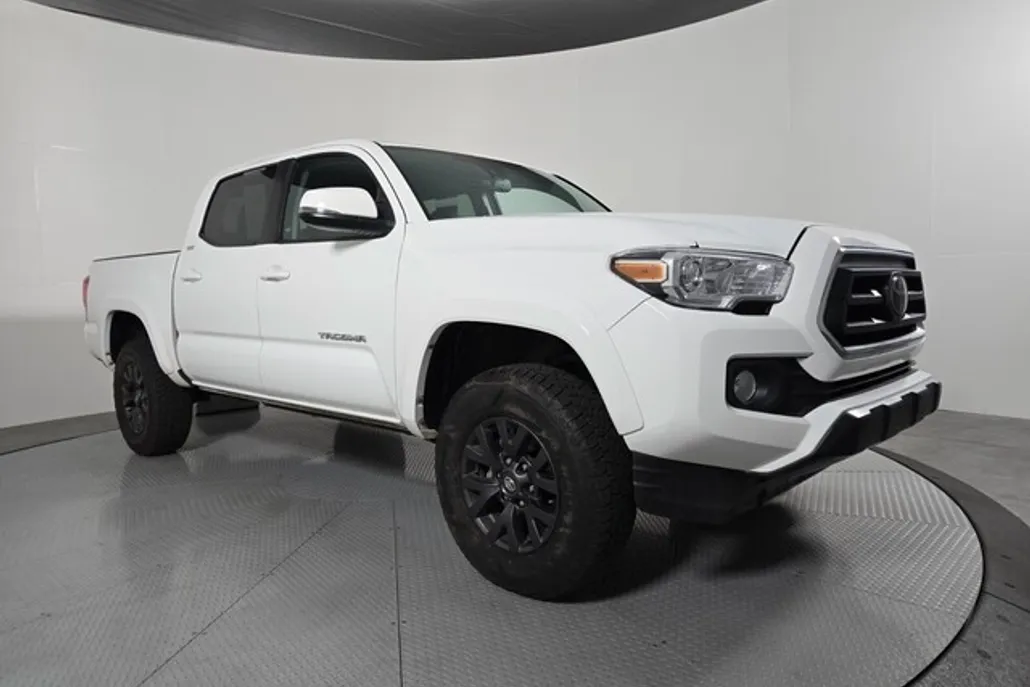 2023 Toyota Tacoma SR5 V6 photo 1
