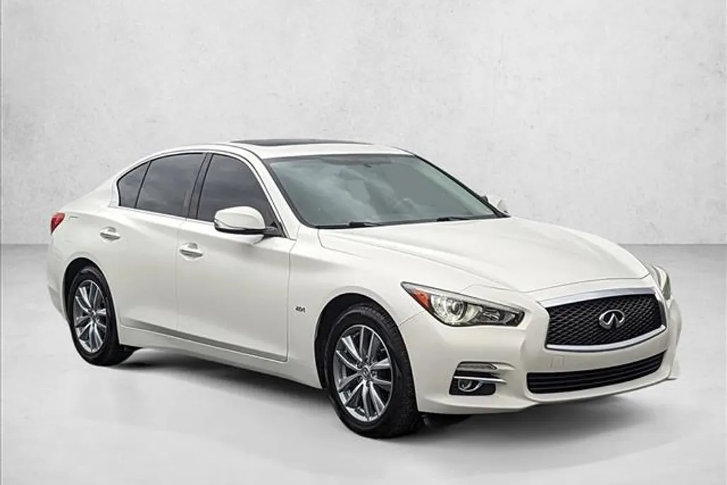 2017 Infiniti Q50 2.0t photo 1