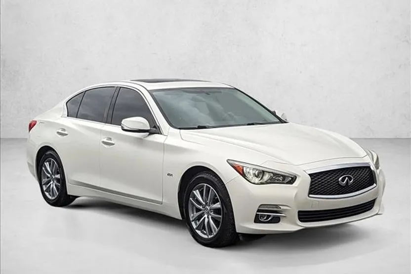 2017 Infiniti Q50 2.0t photo 1