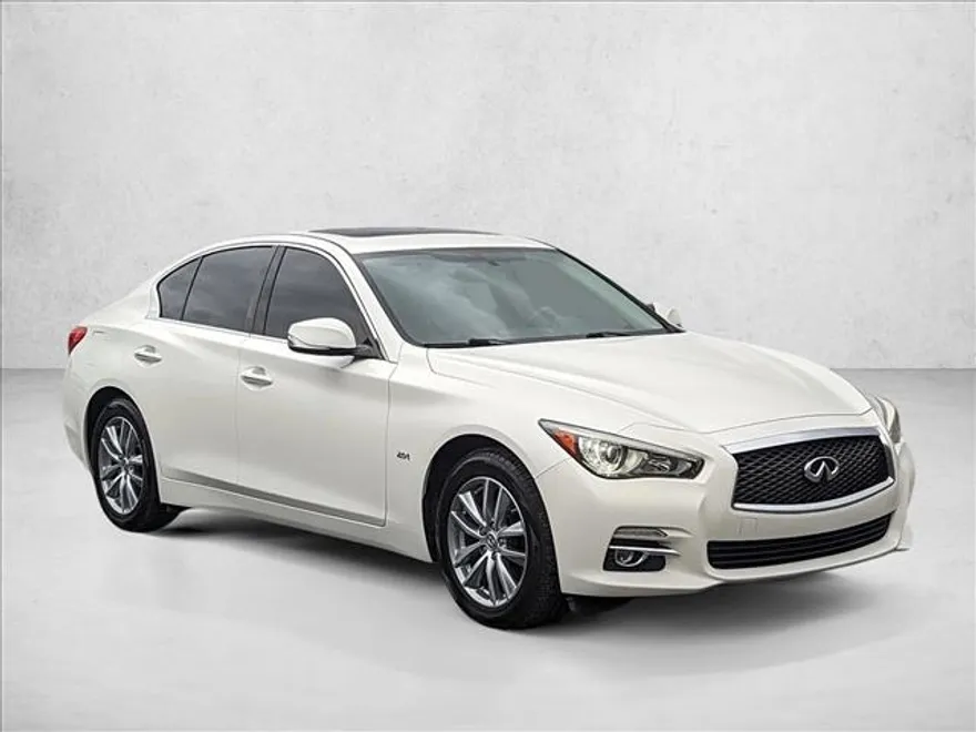 2017 Infiniti Q50 2.0t photo 1