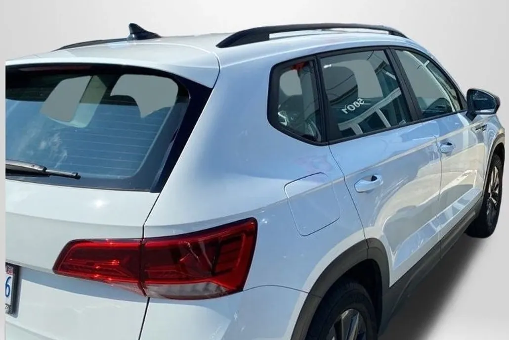 2022 Volkswagen Taos S photo 1