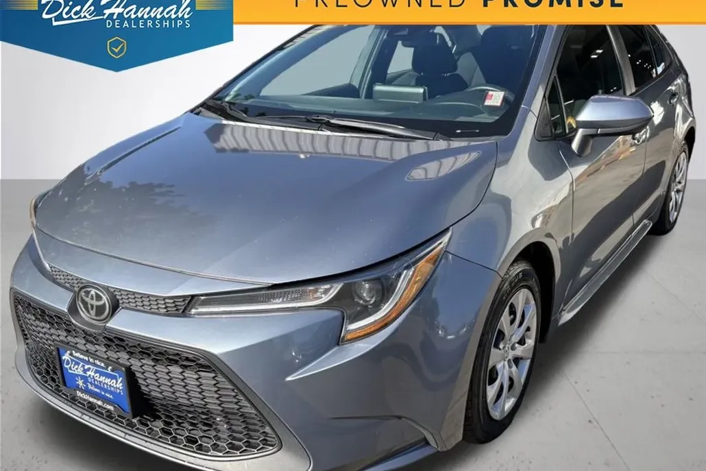 2021 Toyota Corolla LE photo 1