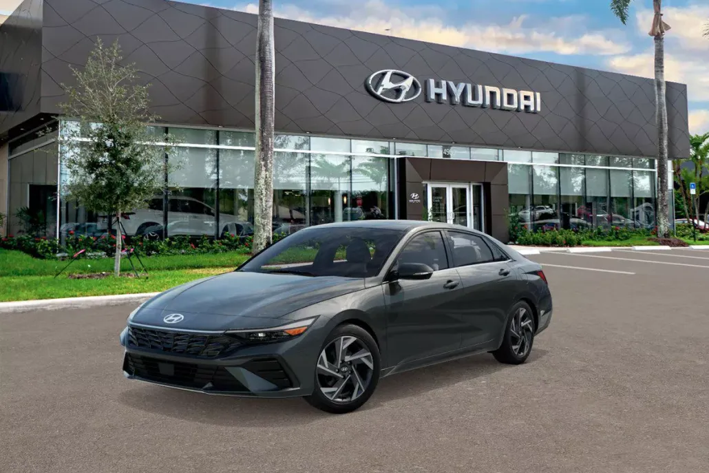 2025 Hyundai Elantra Limited photo 1