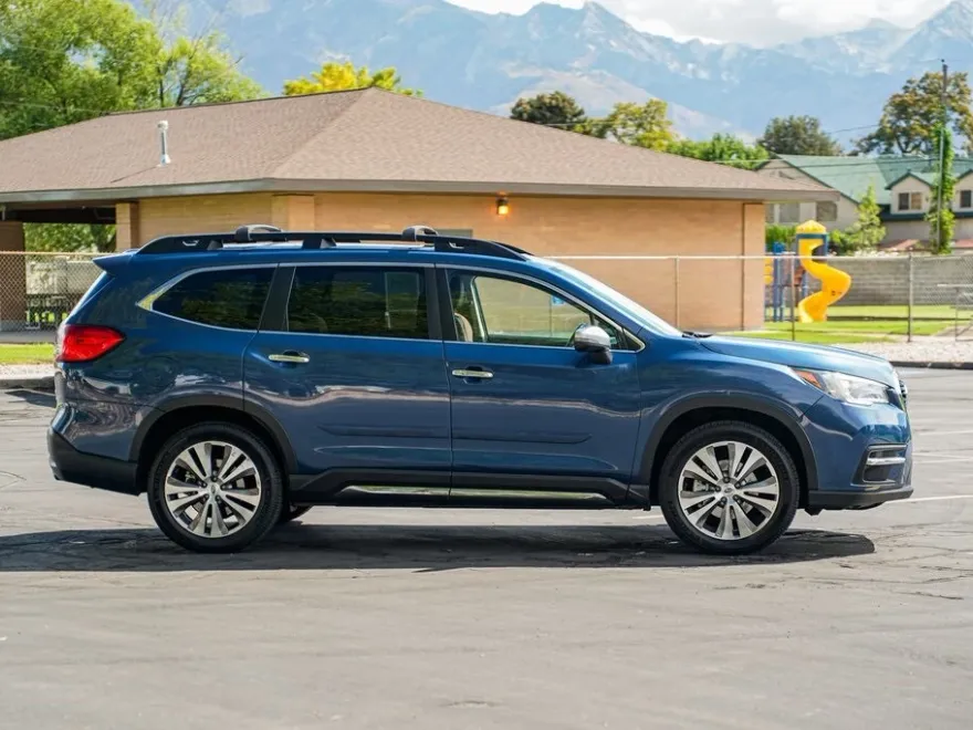 2020 Subaru Ascent Touring photo 1