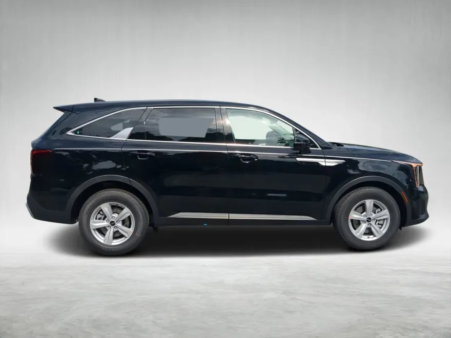 2026 Kia Sorento LX photo 1