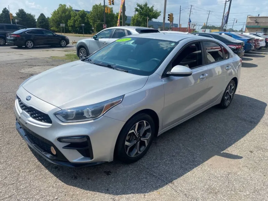 2020 Kia Forte FE LXS photo 1