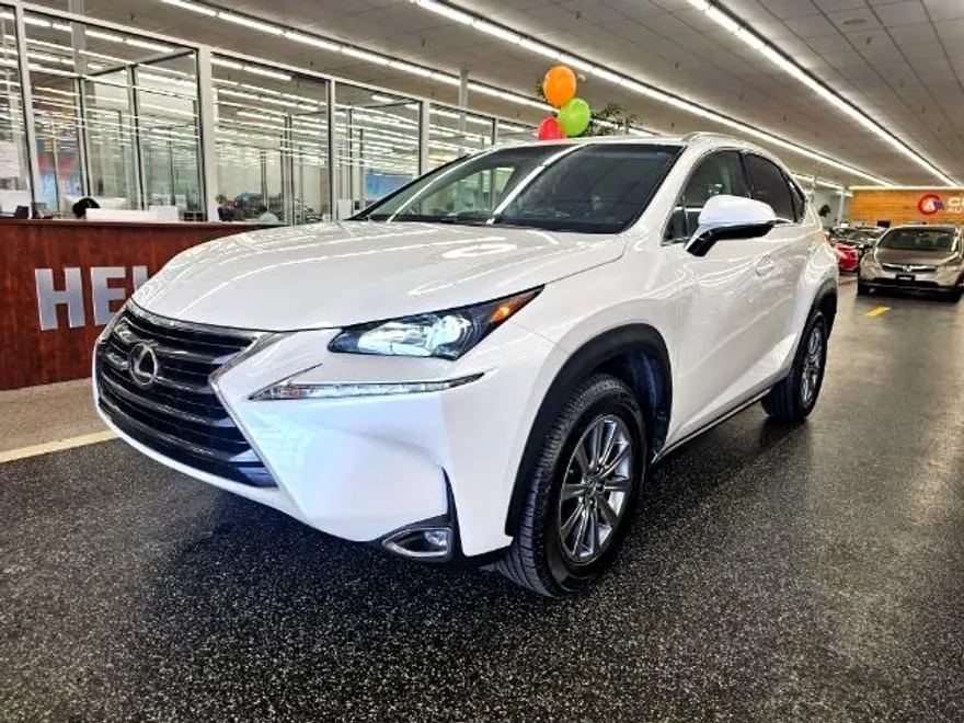 2015 Lexus NX 200t Luxury photo 1