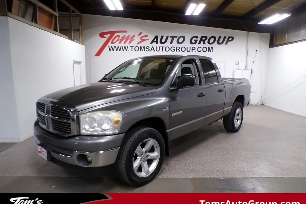 2008 Dodge Ram SLT photo 1