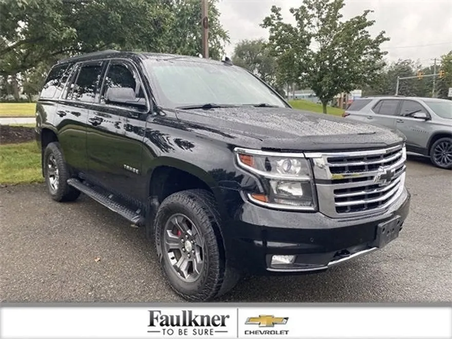2016 Chevrolet Tahoe LT photo 1