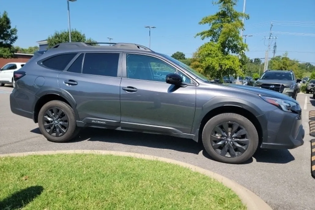 2024 Subaru Outback Onyx Edition XT photo 1