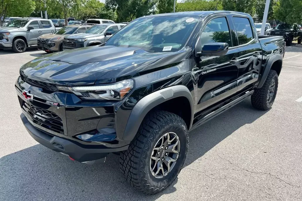 2026 Chevrolet Colorado ZR2 photo 1