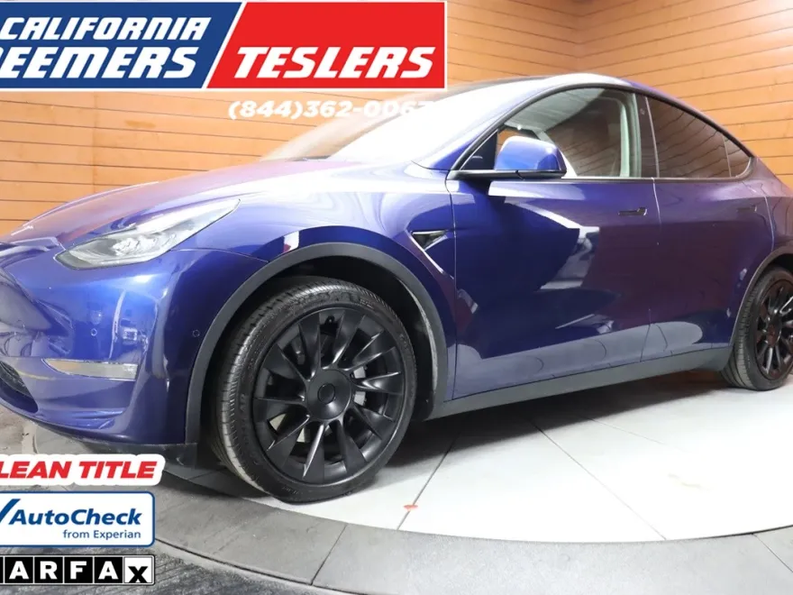 2024 Tesla Model Y Long Range photo 1