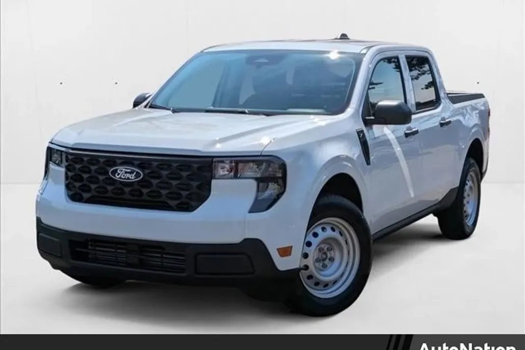 2025 Ford Maverick XL photo 1
