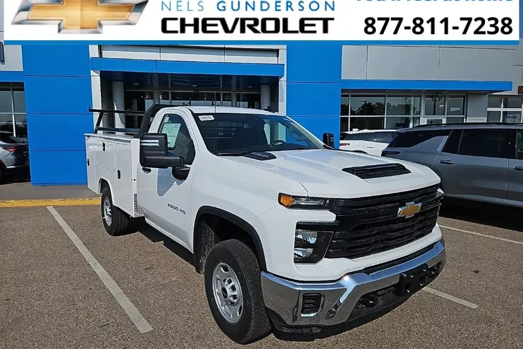 2024 Chevrolet Silverado 2500HD photo 1