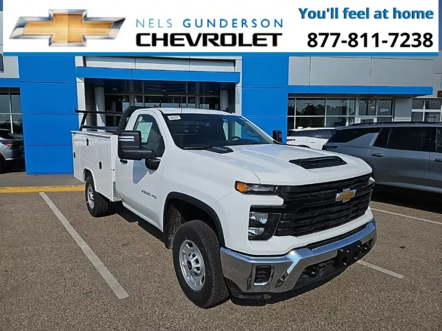 2024 Chevrolet Silverado 2500HD photo 1