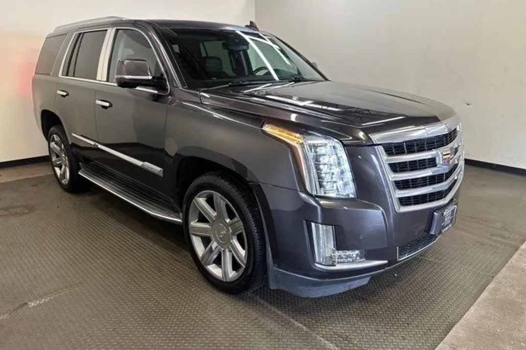 2016 Cadillac Escalade Luxury photo 1