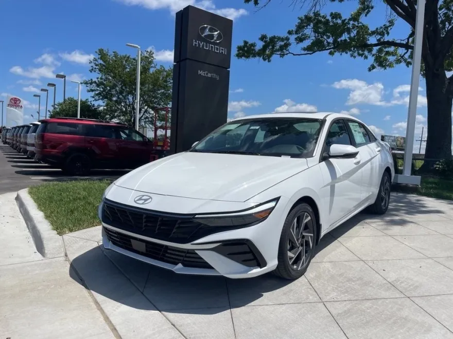 2025 Hyundai Elantra Hybrid Limited photo 1