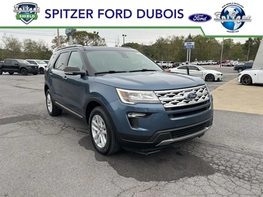 2019 Ford Explorer XLT photo 1