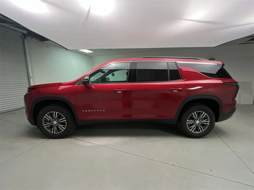 2026 Chevrolet Traverse photo 1