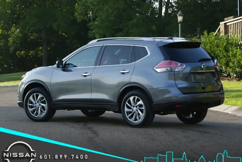 2015 Nissan Rogue S photo 1