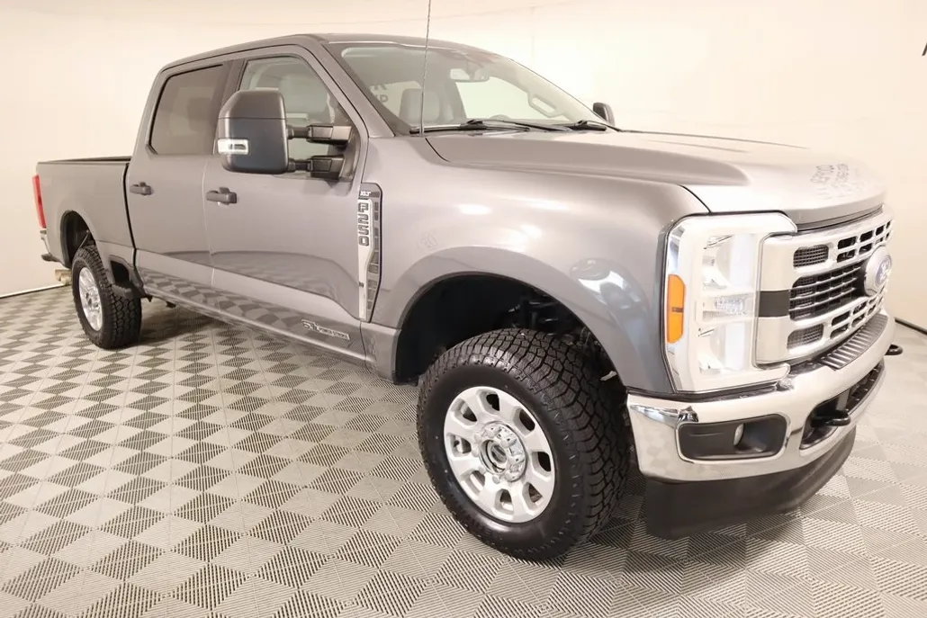 2023 Ford F-250 XLT photo 1