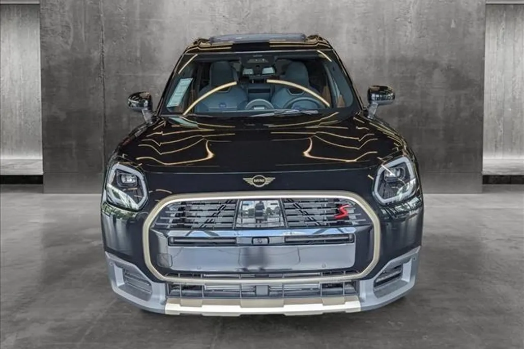2025 Mini Countryman S ALL4 Iconic photo 1