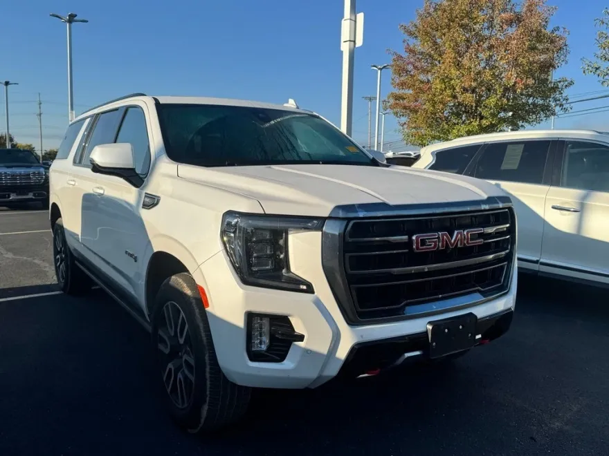 2022 Gmc Yukon XL AT4 photo 1