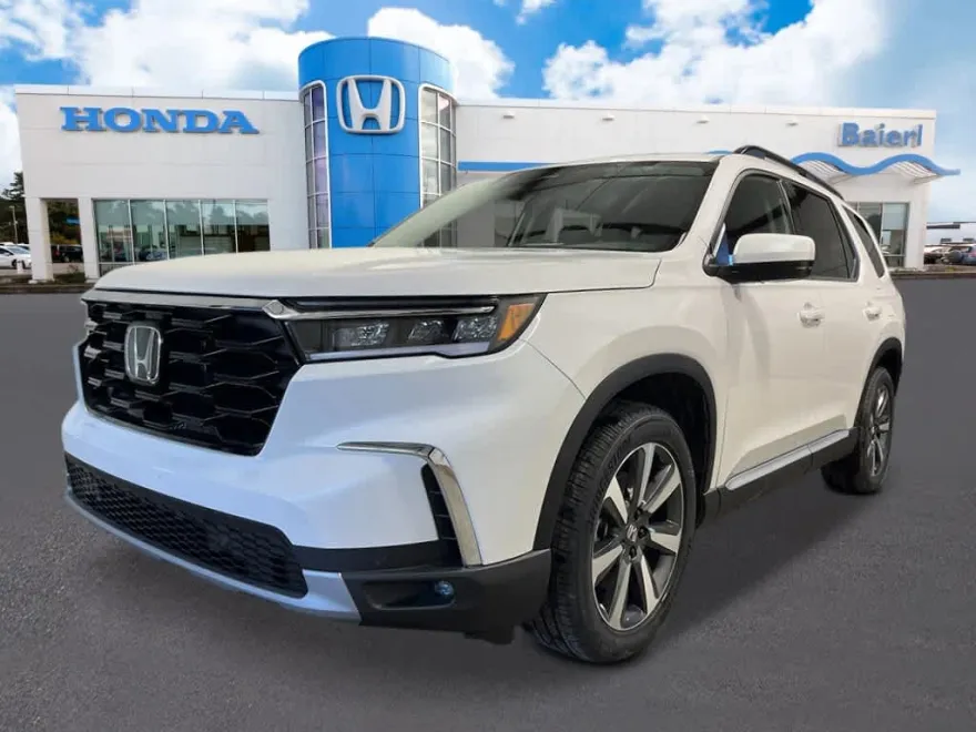 2025 Honda Pilot Touring photo 1