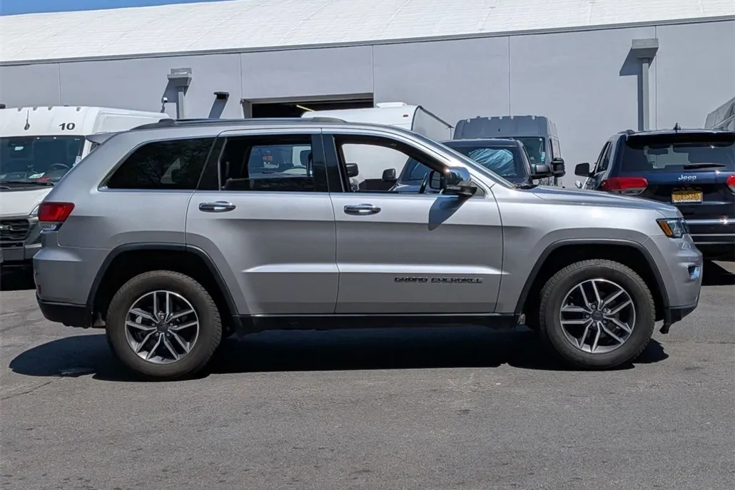 2020 Jeep Grand Cherokee Limited photo 1