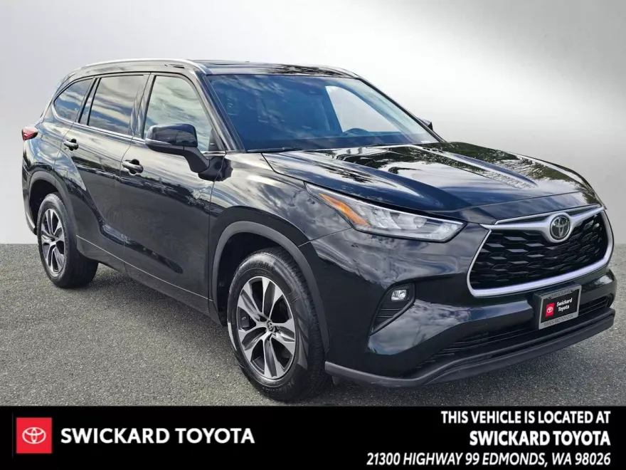 2020 Toyota Highlander XLE photo 1