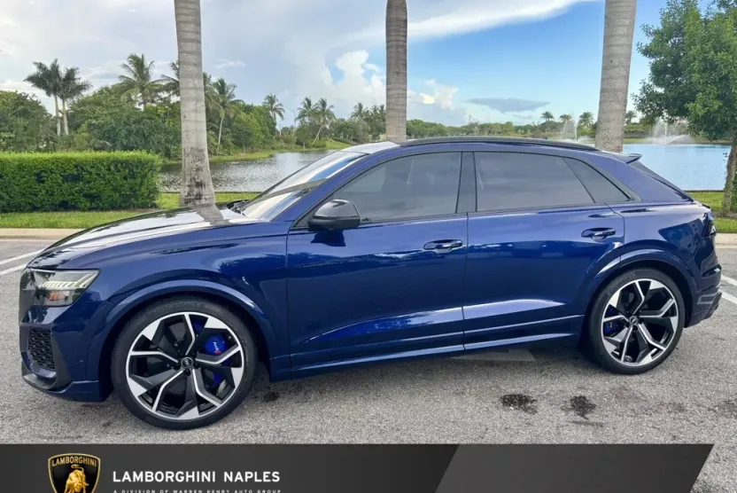 2021 Audi RS Q8 photo 1