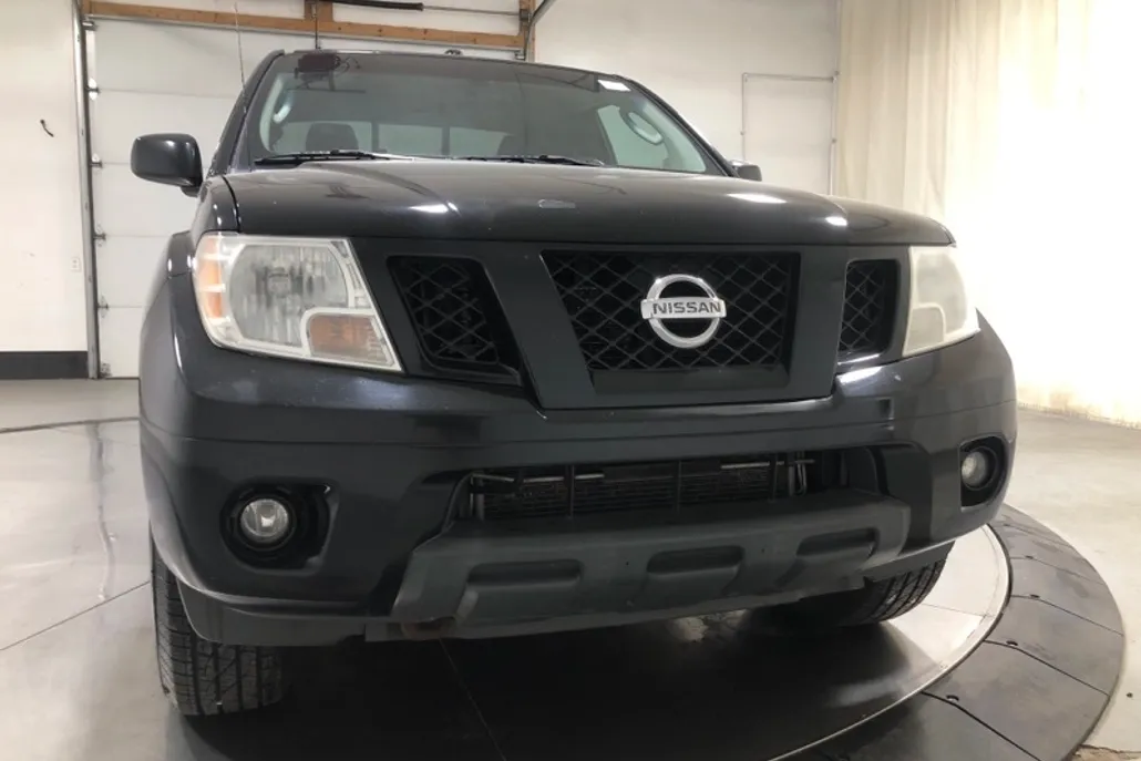 2011 Nissan Frontier PRO-4X photo 1