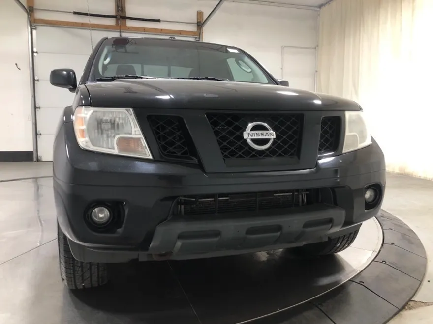 2011 Nissan Frontier PRO-4X photo 1