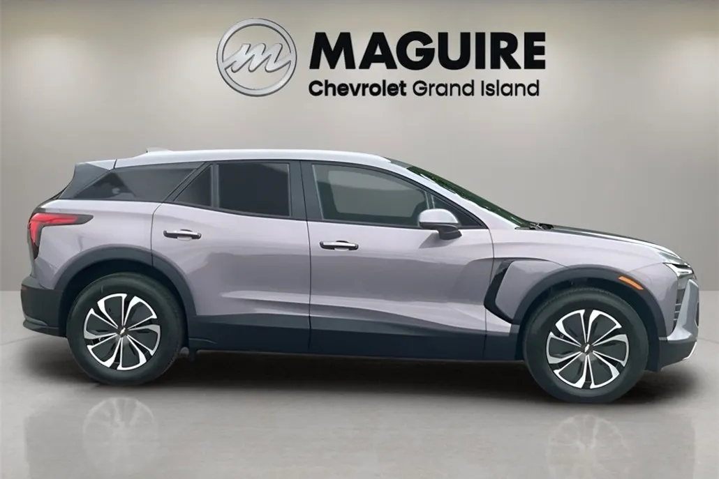 2025 Chevrolet Blazer EV photo 1