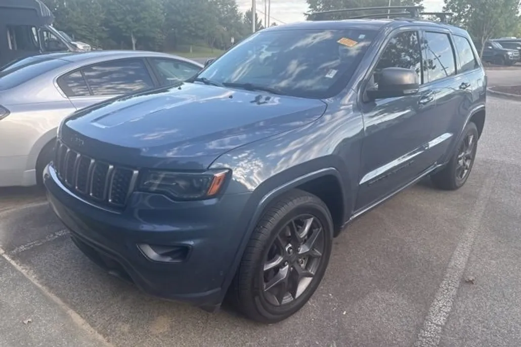 2021 Jeep Grand Cherokee Anniversary Edition photo 1