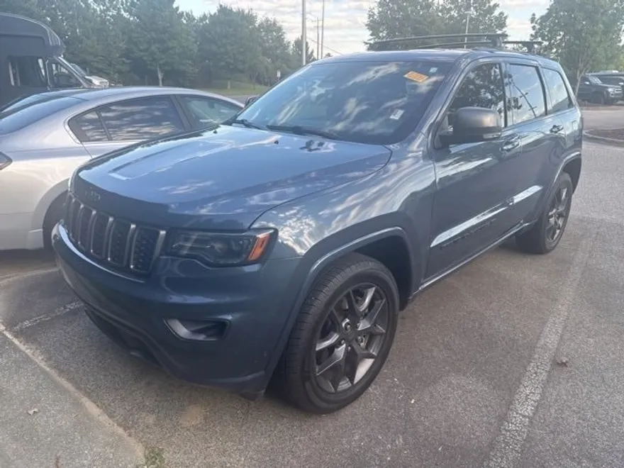 2021 Jeep Grand Cherokee Anniversary Edition photo 1