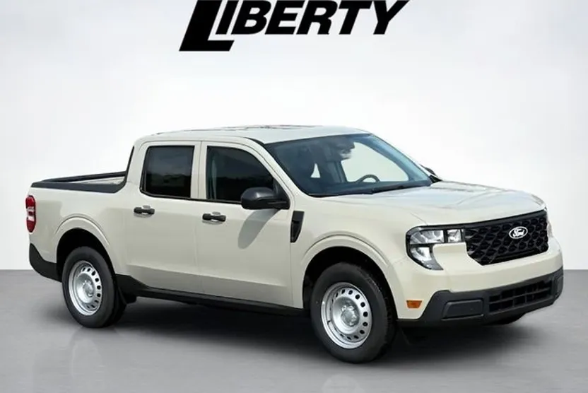 2025 Ford Maverick XL photo 1