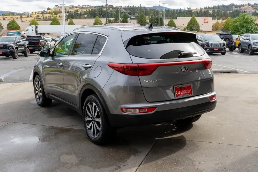 2017 Kia Sportage EX photo 1