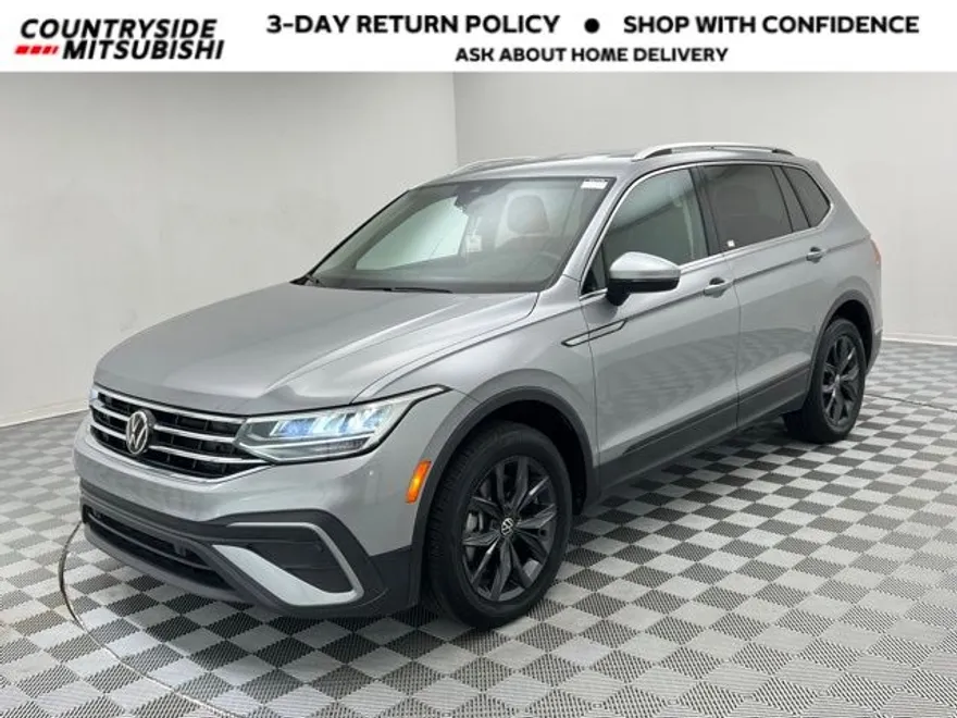 2024 Volkswagen Tiguan SE Wolfsburg Edition photo 1