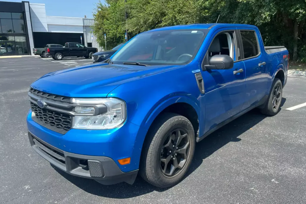 2022 Ford Maverick XLT photo 1