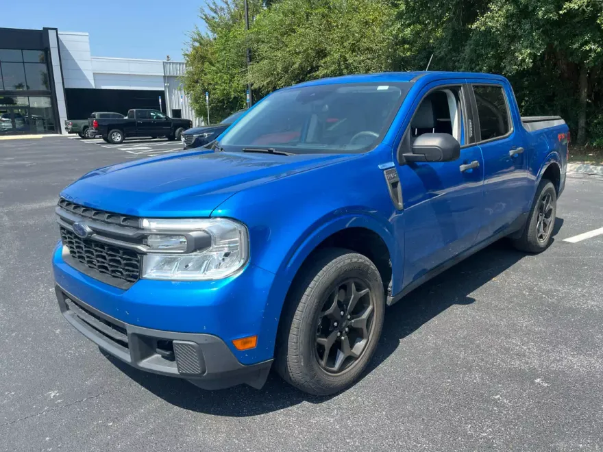 2022 Ford Maverick XLT photo 1