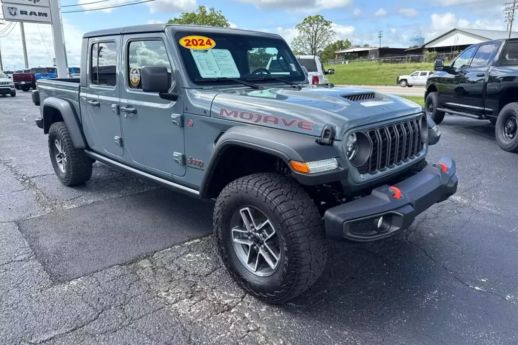 2024 Jeep Gladiator Mojave photo 1