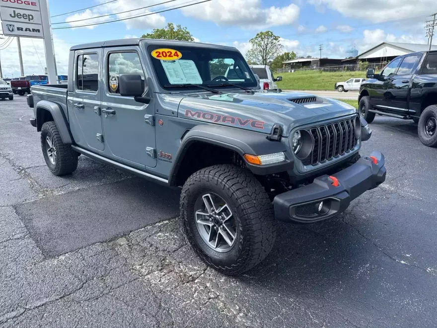 2024 Jeep Gladiator Mojave photo 1