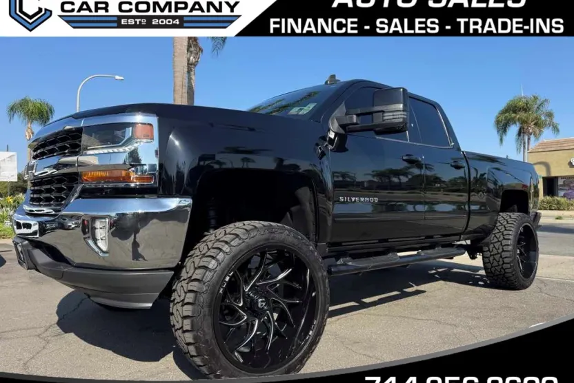2018 Chevrolet Silverado 1500 LT photo 1