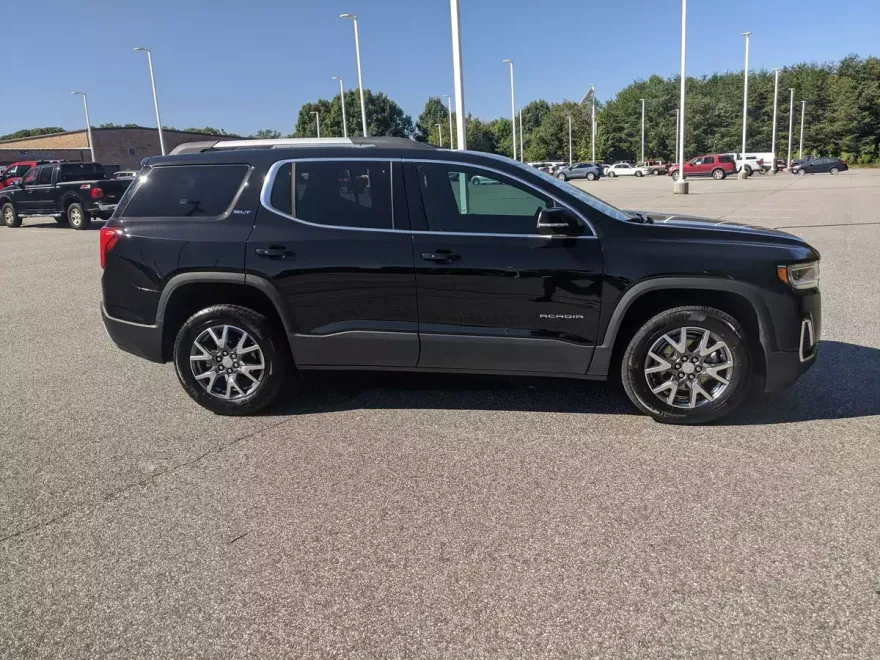 2023 Gmc Acadia SLT photo 1