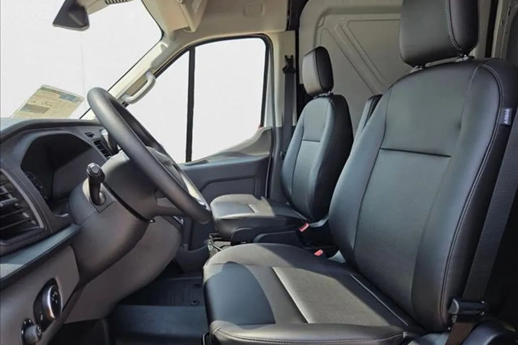 2025 Ford Transit photo 1