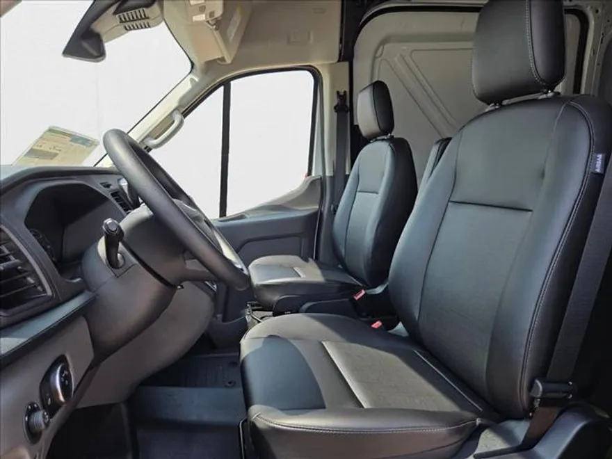 2025 Ford Transit photo 1