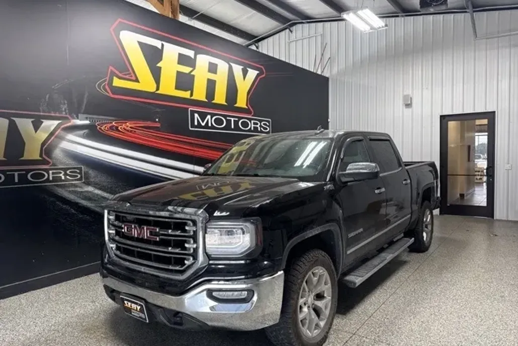 2017 Gmc Sierra 1500 SLT photo 1